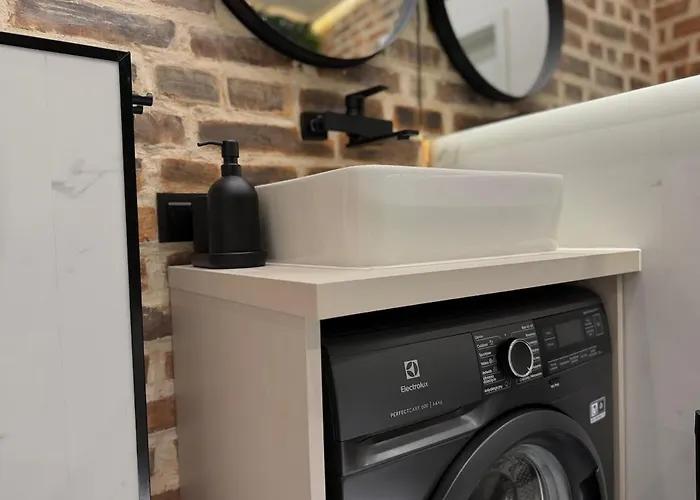 Wyjatkowe Miejsce W Sercu Wroclawia فروتسواف