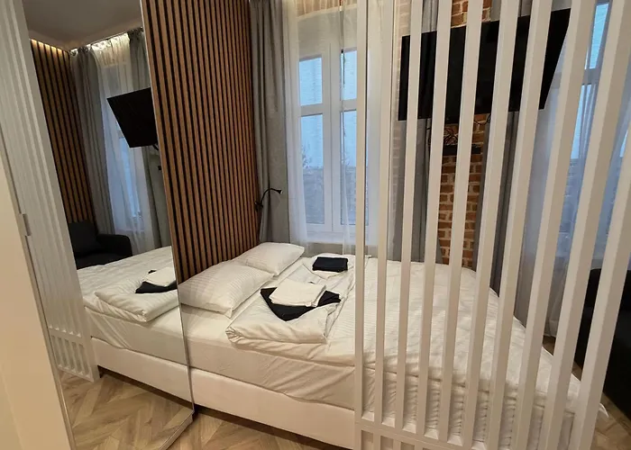 Wyjatkowe Miejsce W Sercu Wroclawia فروتسواف